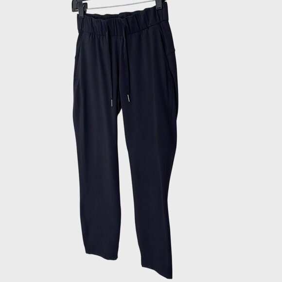 Lululemon On The Fly Pants Black Women's Size 2 Athletic Relaxed Fit Ankle 7/8 - Picture 2 of 9